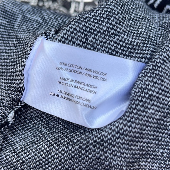 Patterned Zipper Sweater - Picture 3 of 5